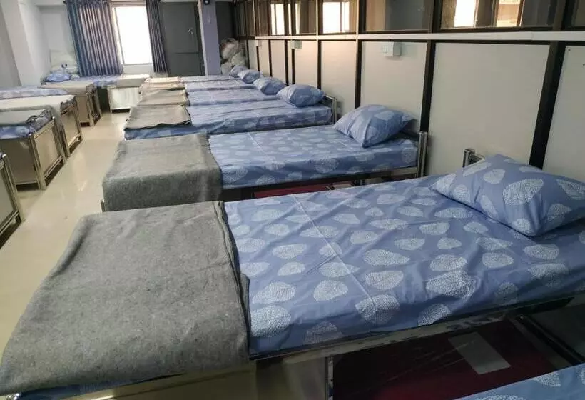 Aamiaismajoitus (B&B) Shiv Sai Dormitory