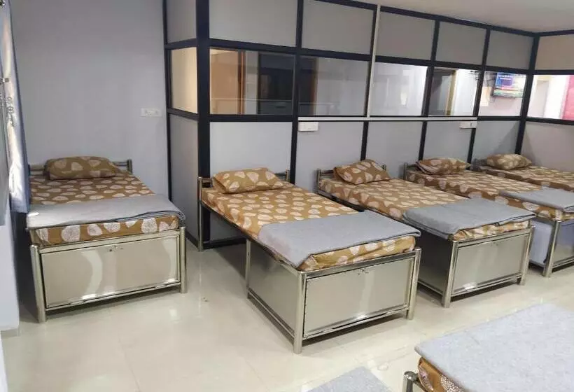 Aamiaismajoitus (B&B) Shiv Sai Dormitory