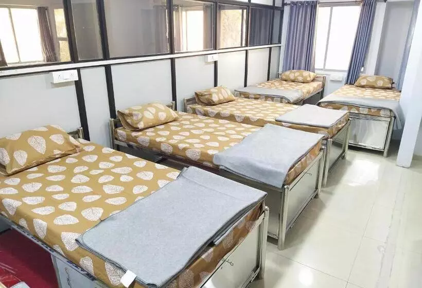 Aamiaismajoitus (B&B) Shiv Sai Dormitory
