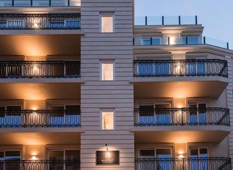 هتل 123 Mainstreet Boutique