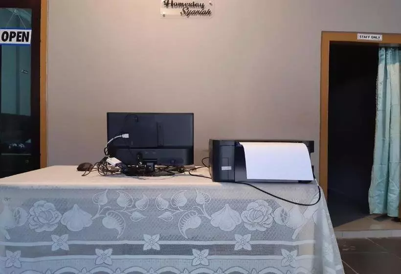 Hotelli Oyo 2937 Nindy Homestay 2