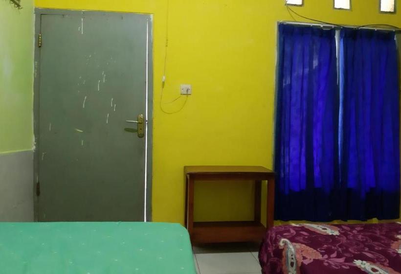 Szálloda Oyo 2937 Nindy Homestay 2