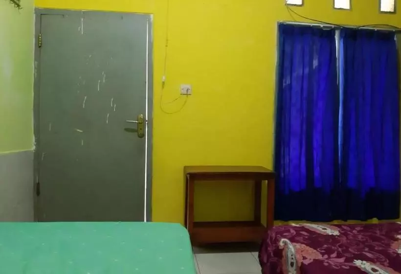 Hotelli Oyo 2937 Nindy Homestay 2