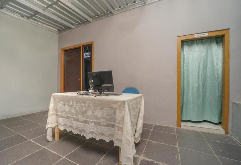 Szálloda Oyo 2937 Nindy Homestay 2