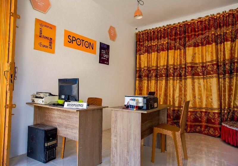 בית מלון כפרי Handira Homestay Syariah Padang Redpartner