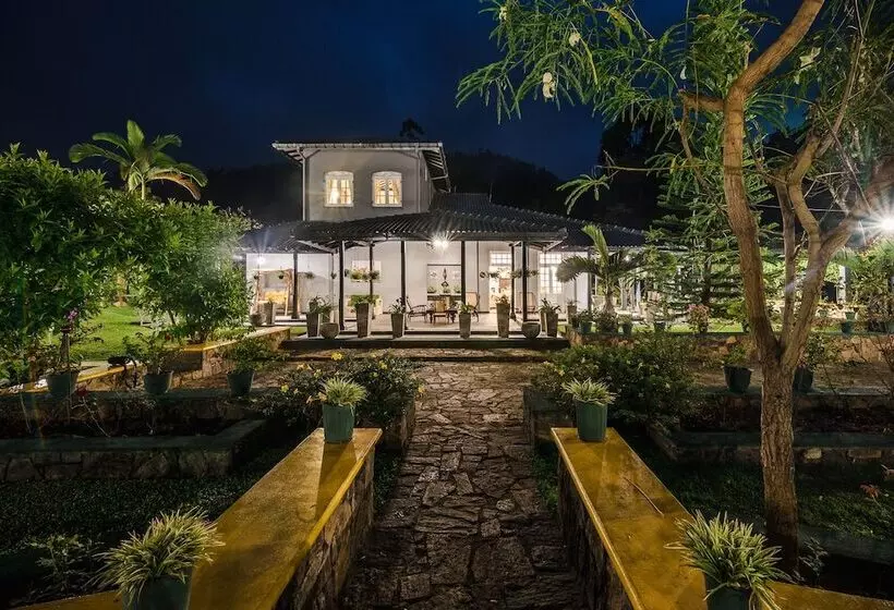 リゾートホテル The Rosen Villa
