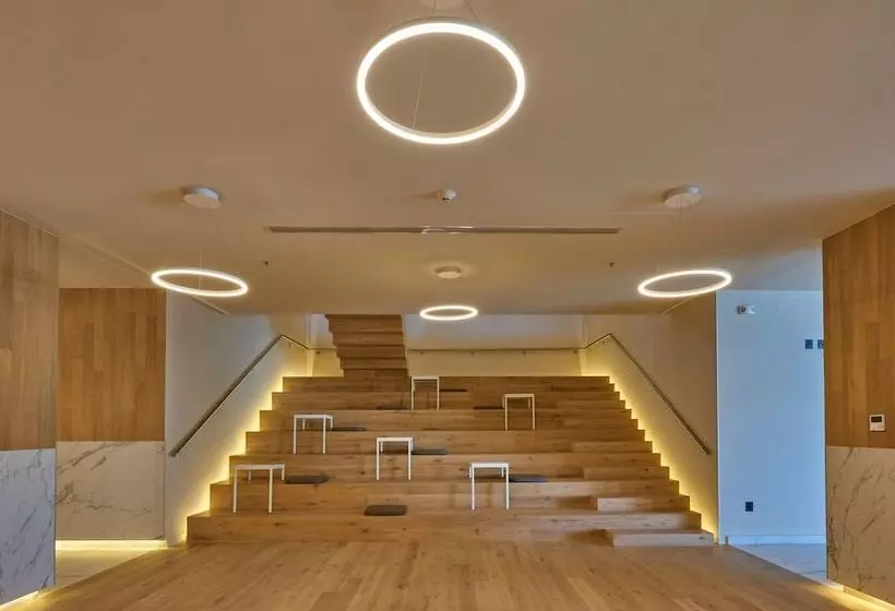 ホテル City Express Plus By Marriott Guadalajara Providencia