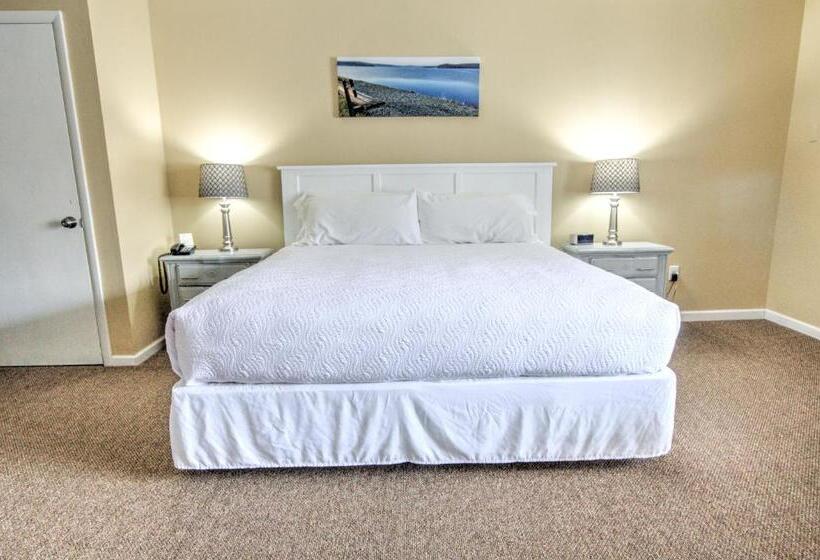 Отель East Shore Lodging