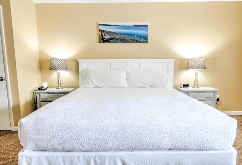 Отель East Shore Lodging