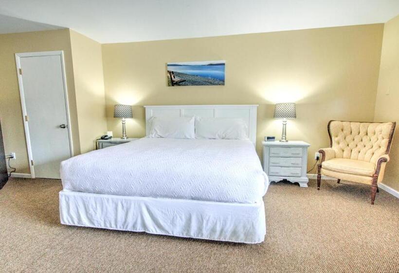 Отель East Shore Lodging