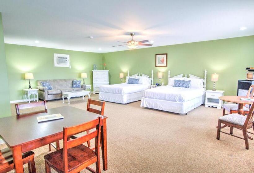 Отель East Shore Lodging