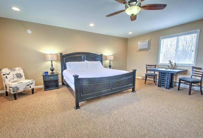 Отель East Shore Lodging