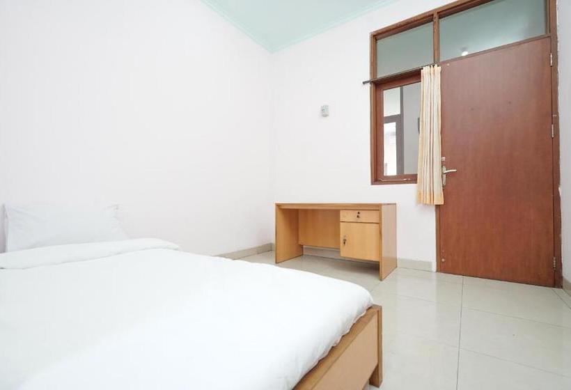 Otel Oyo Life 2084 Pasir Kaliki 165