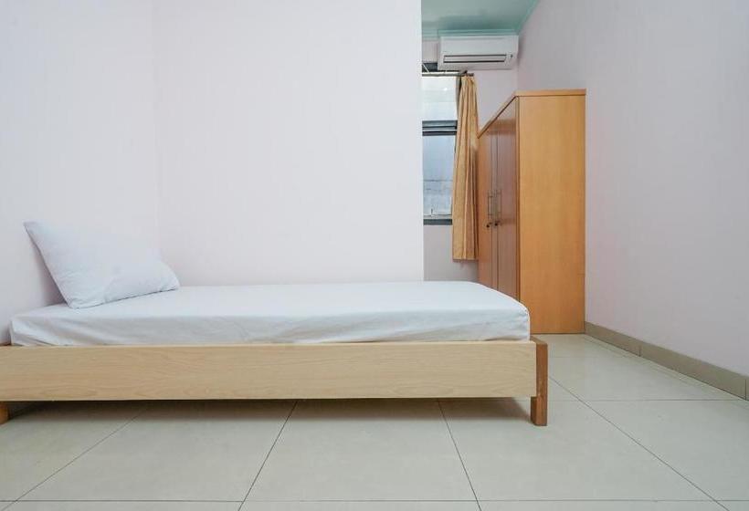 Otel Oyo Life 2084 Pasir Kaliki 165