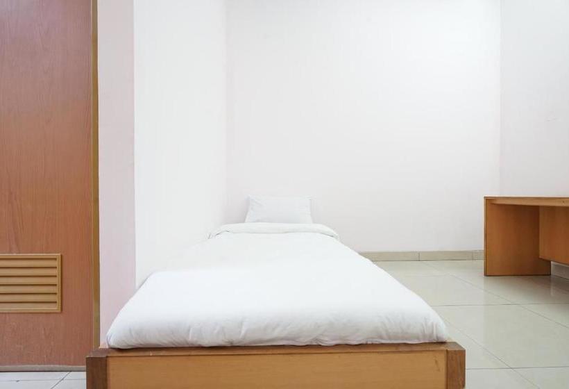 Otel Oyo Life 2084 Pasir Kaliki 165