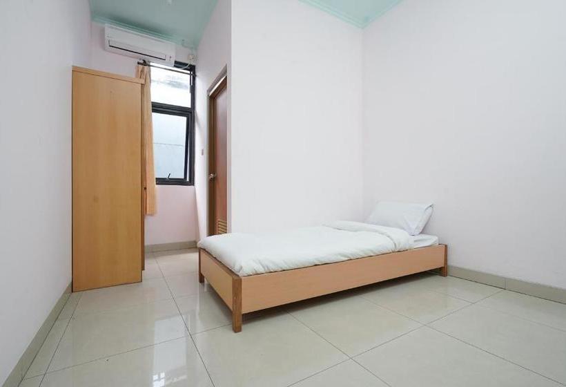 Otel Oyo Life 2084 Pasir Kaliki 165