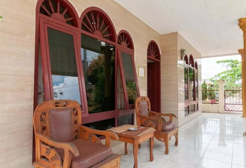 ホテル Reddoorz At Samuel Homestay Pematangsiantar