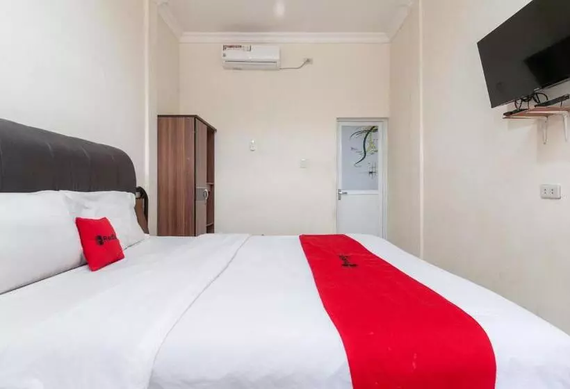 ホテル Reddoorz At Samuel Homestay Pematangsiantar