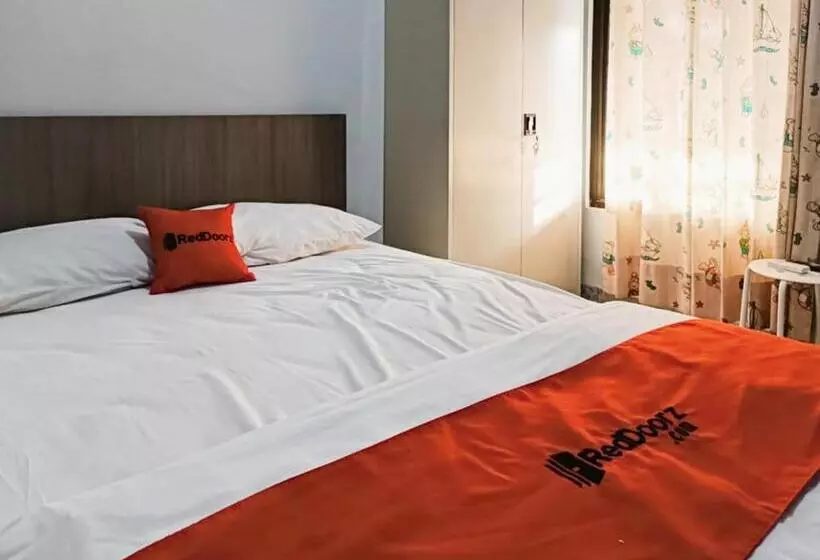 Hotelli Reddoorz Syariah At Jalan Doktor Warsito Lampung
