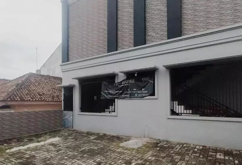 Hotelli Reddoorz Syariah At Jalan Doktor Warsito Lampung