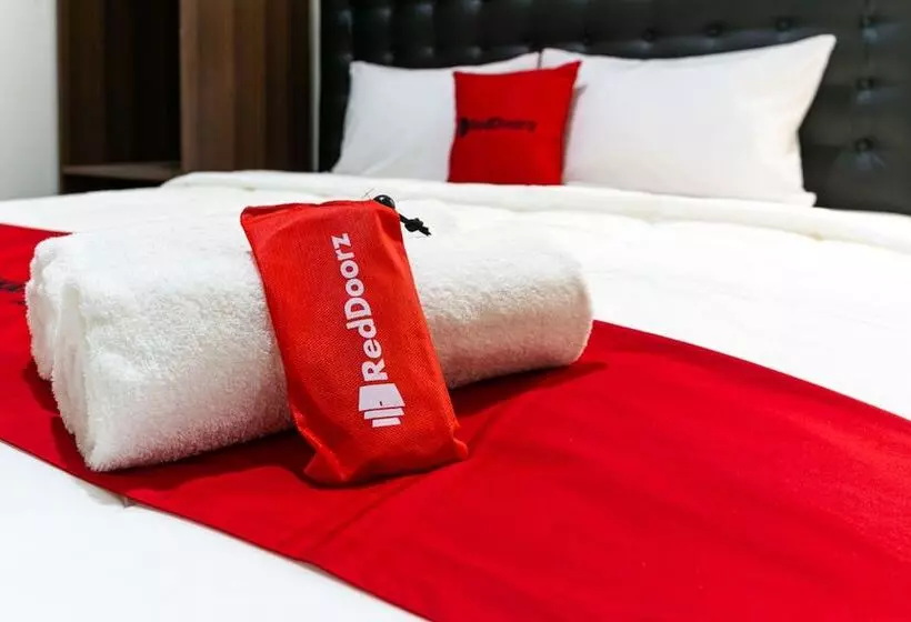 Majatalo Reddoorz @ Urip Sumoharjo Solo