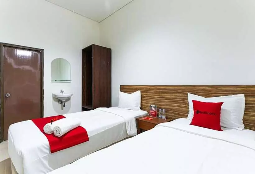 Majatalo Reddoorz @ Urip Sumoharjo Solo