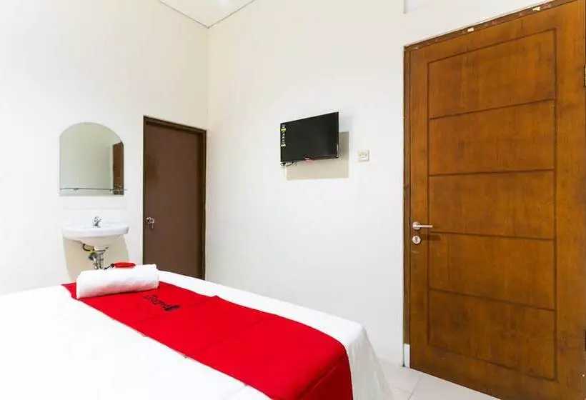 Majatalo Reddoorz @ Urip Sumoharjo Solo