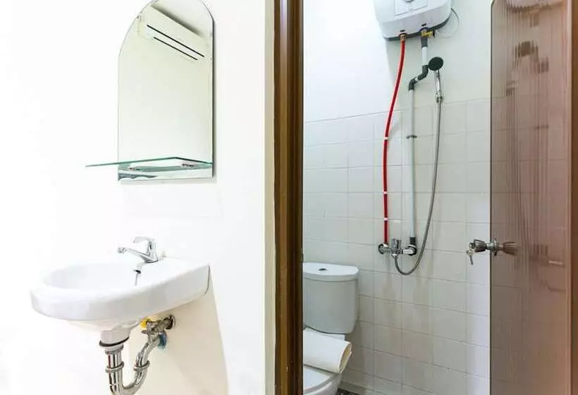 Majatalo Reddoorz @ Urip Sumoharjo Solo