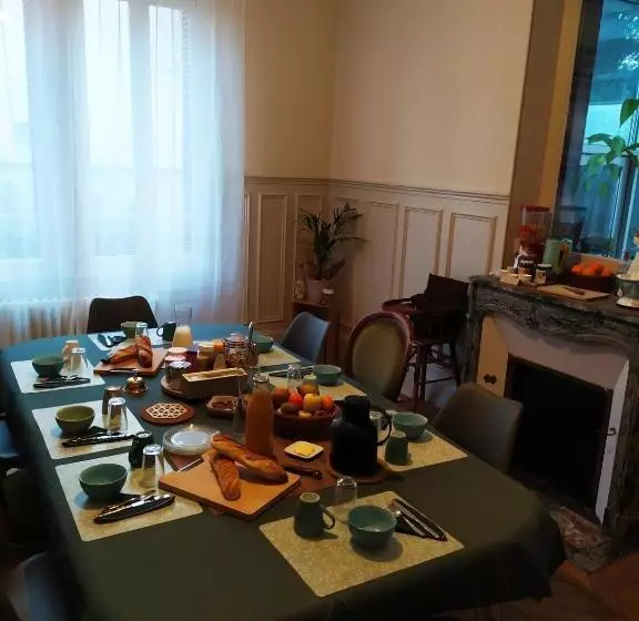 تختخواب و صبحانه L'echappée Belle