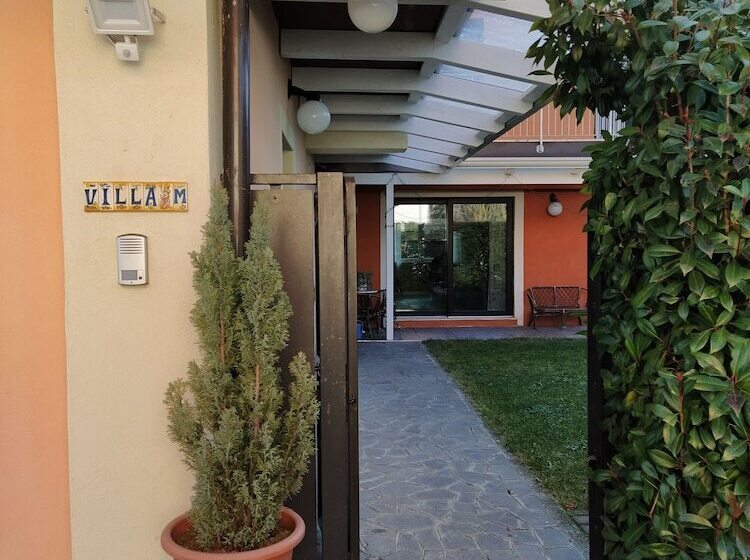 تختخواب و صبحانه Open