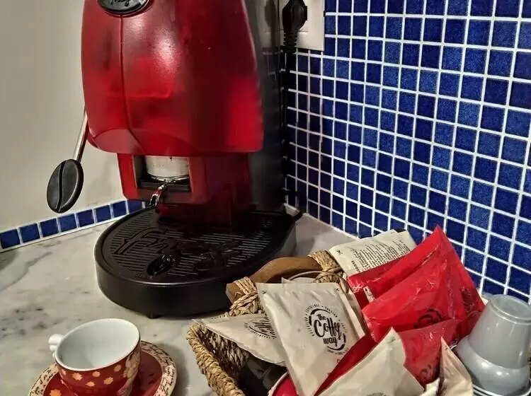 تختخواب و صبحانه Open