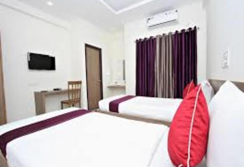 Hotel I Cloud Stay Inn