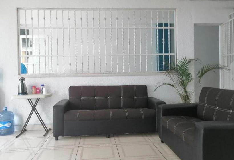 בית מלון כפרי Paradise