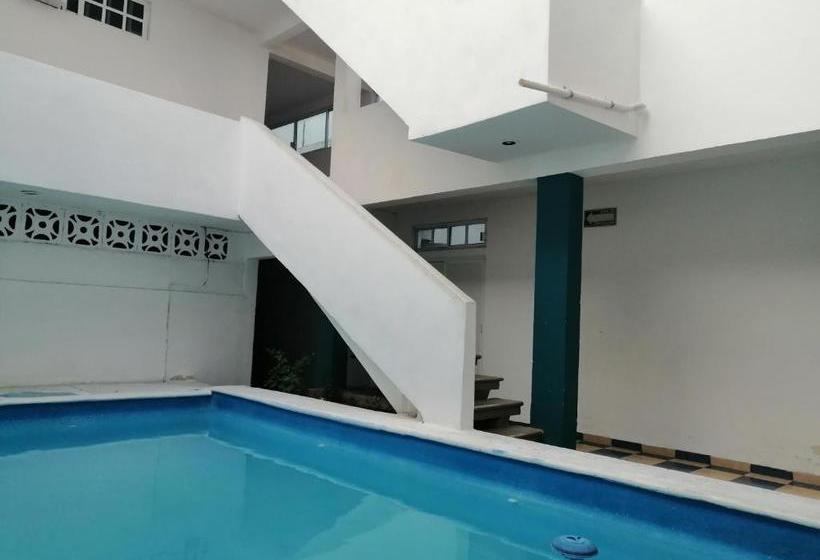 בית מלון כפרי Paradise