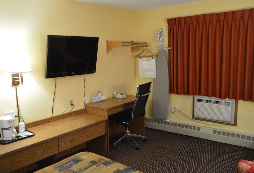 فندق Burnsville Inn & Suites