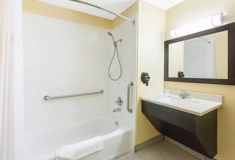 호텔 Days Inn By Wyndham Miami