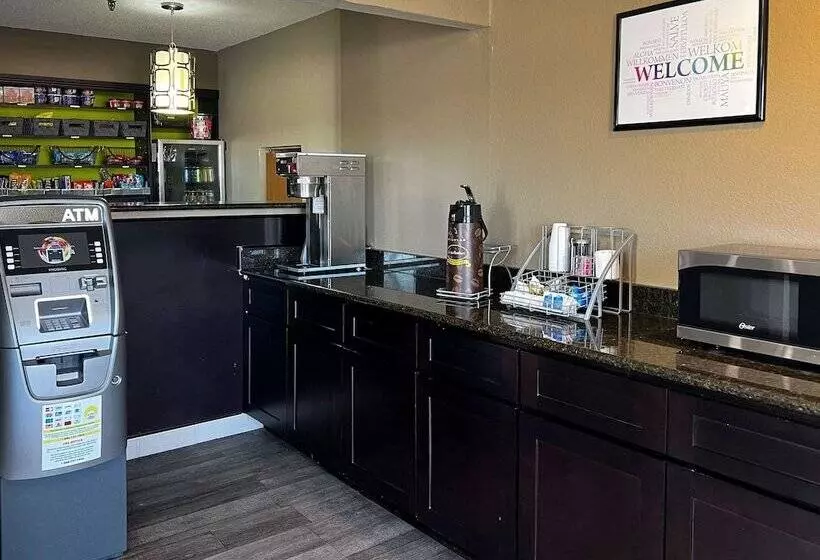 هتل Econo Lodge