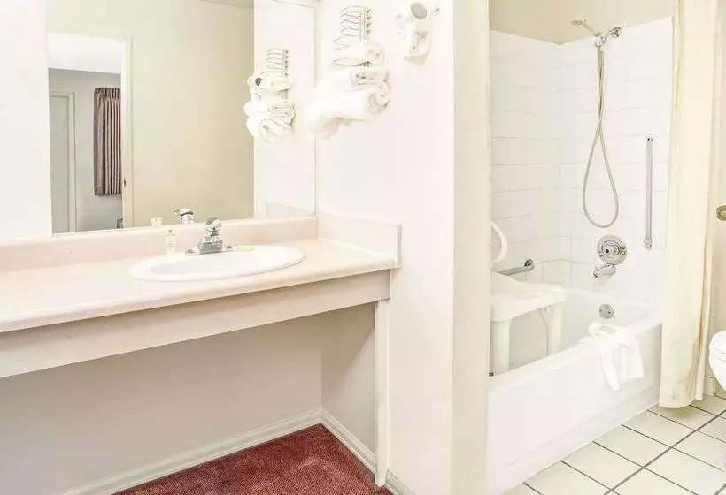 酒店 Knights Inn Aurora