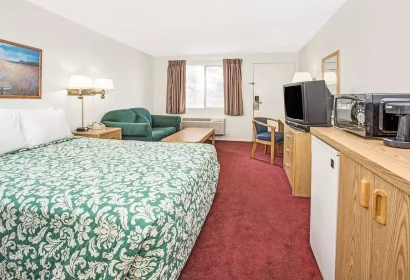 酒店 Knights Inn Aurora