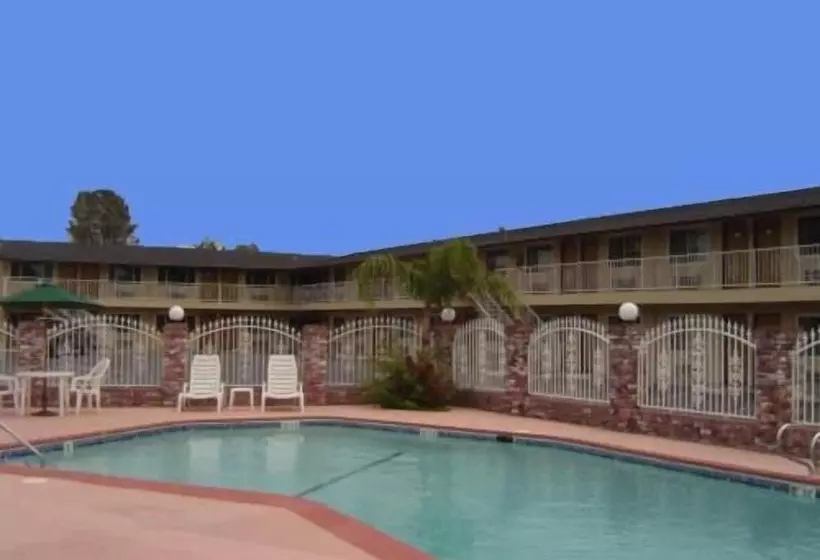 فندق Sunset Inn Lake Oroville