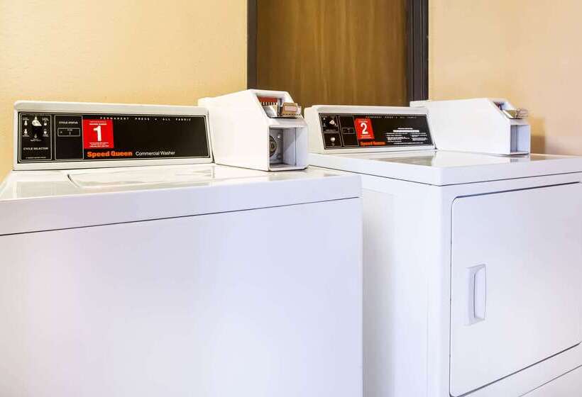 호텔 Super 8 By Wyndham Chester/richmond Area