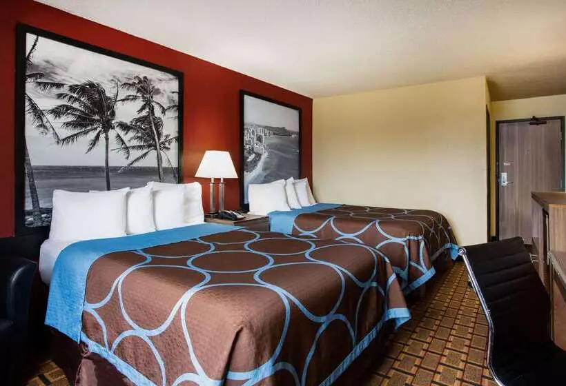 Отель Super 8 By Wyndham Chester/richmond Area