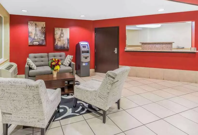 酒店 Super 8 By Wyndham Roseburg