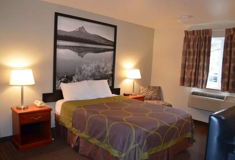 酒店 Super 8 By Wyndham Roseburg