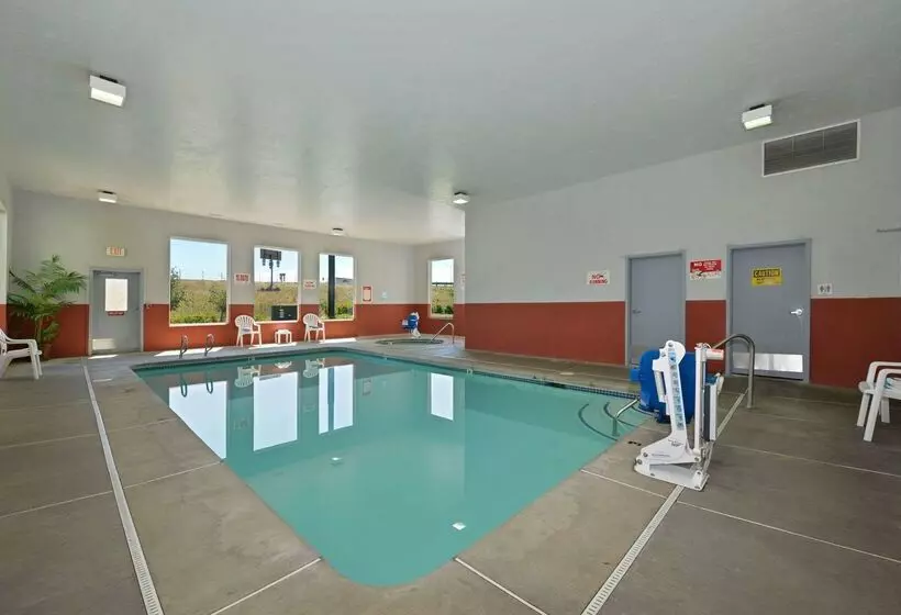 酒店 Super 8 By Wyndham Roseburg