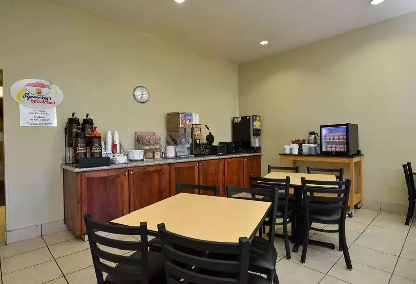 酒店 Super 8 By Wyndham Roseburg