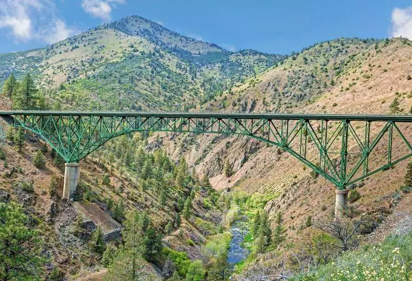 Отель Super 8 By Wyndham Yreka