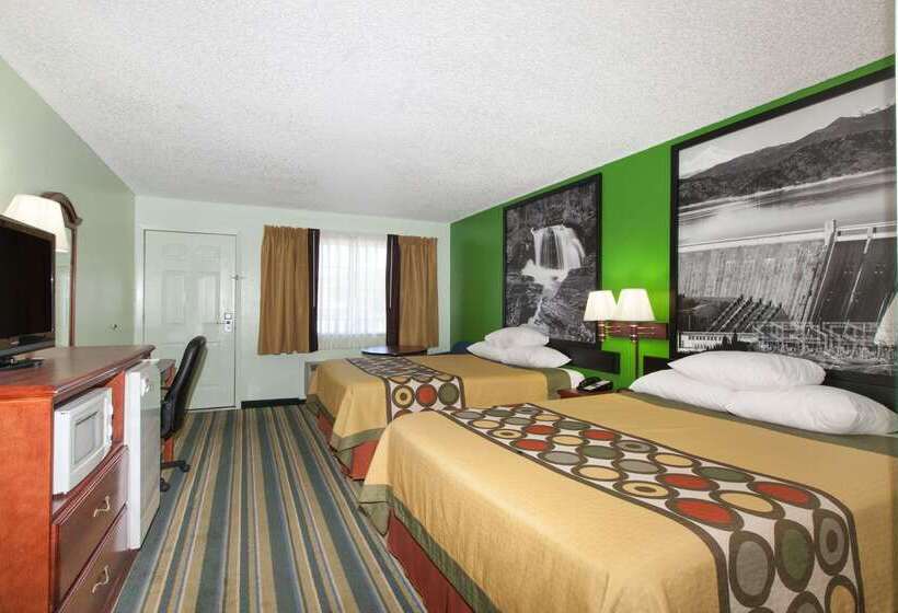 فندق Super 8 By Wyndham Yreka