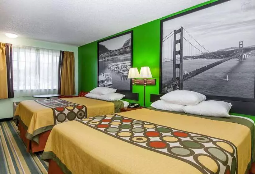 Отель Super 8 By Wyndham Yreka