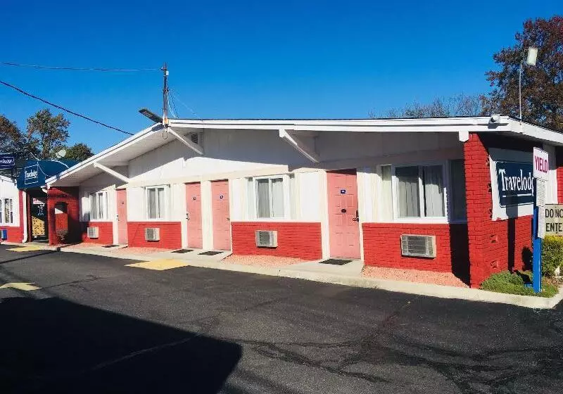 Hotel Travelodge By Wyndham Bay Shore Long Island